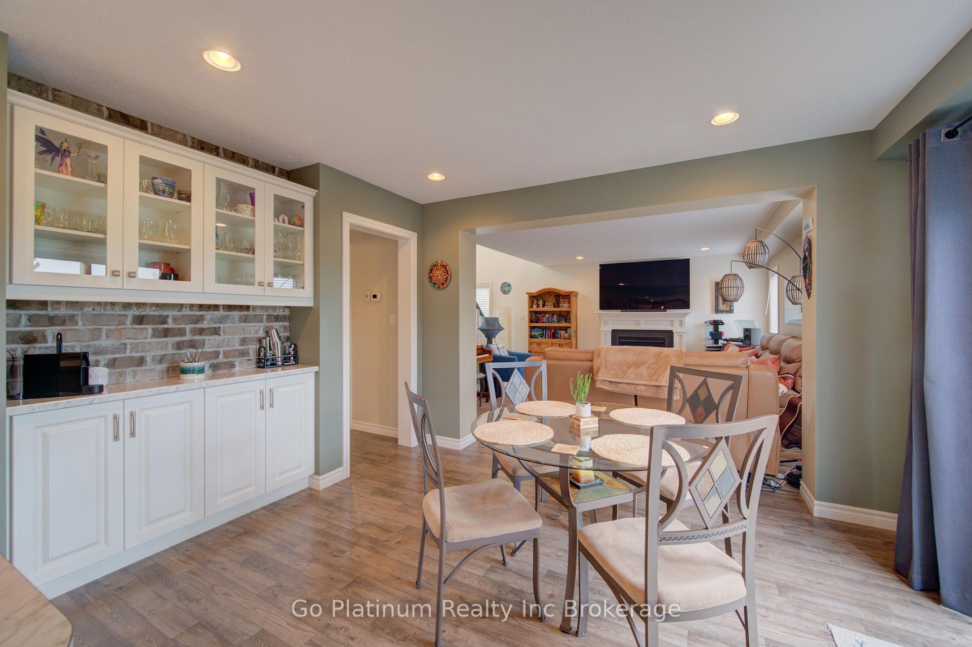 Photo 18 of 22 Nancy Court, Tillsonburg — HOMEH