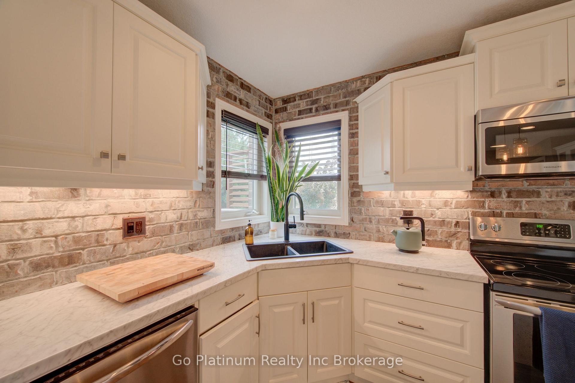 Photo 20 of 22 Nancy Court, Tillsonburg — HOMEH
