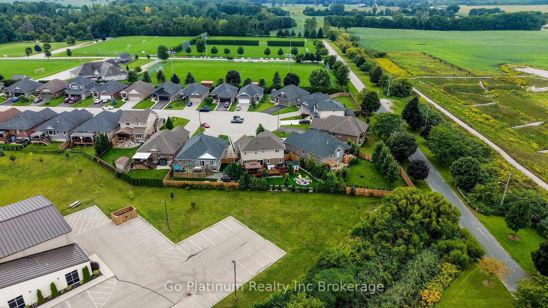 Photo 45 of 22 Nancy Court, Tillsonburg — HOMEH