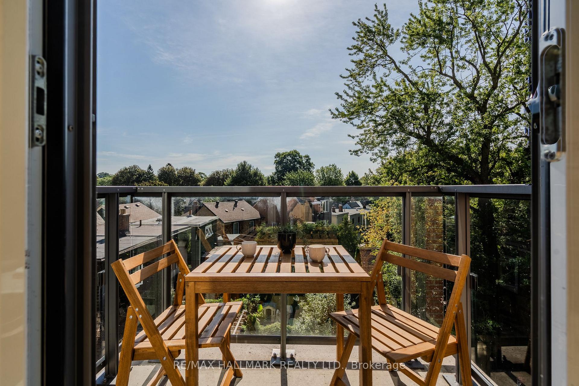 Photo 5 of Unit 303, 60 Haslett Avenue, Toronto, The Beaches — HOMEH
