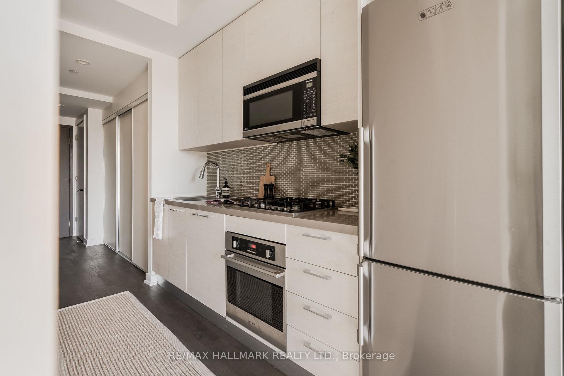 Photo 9 of Unit 303, 60 Haslett Avenue, Toronto, The Beaches — HOMEH