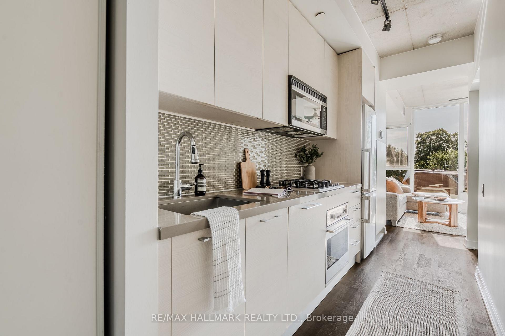 Photo 10 of Unit 303, 60 Haslett Avenue, Toronto, The Beaches — HOMEH