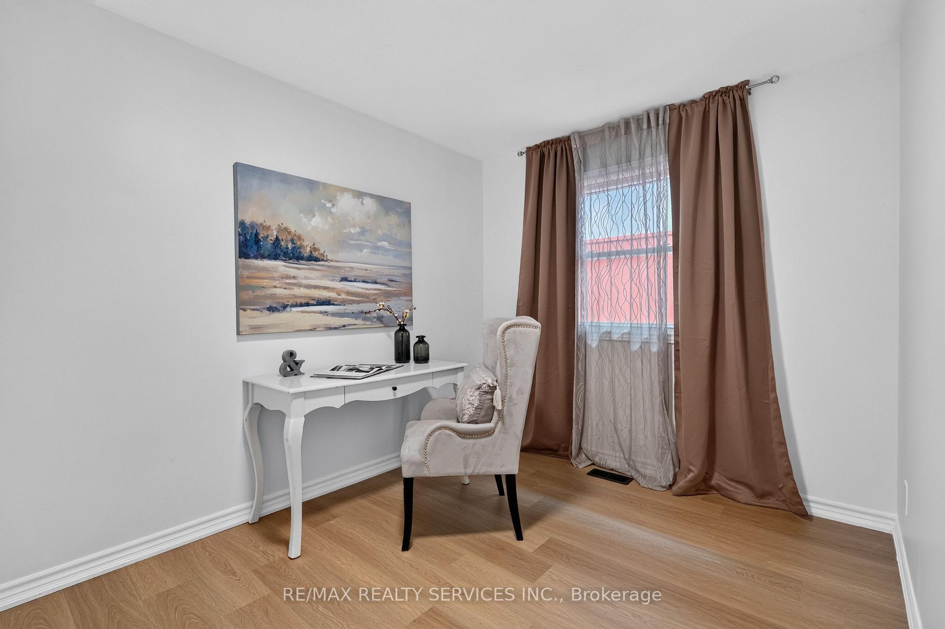Photo 31 of 8 Leneck Avenue, Brampton, Northwood Park — HOMEH