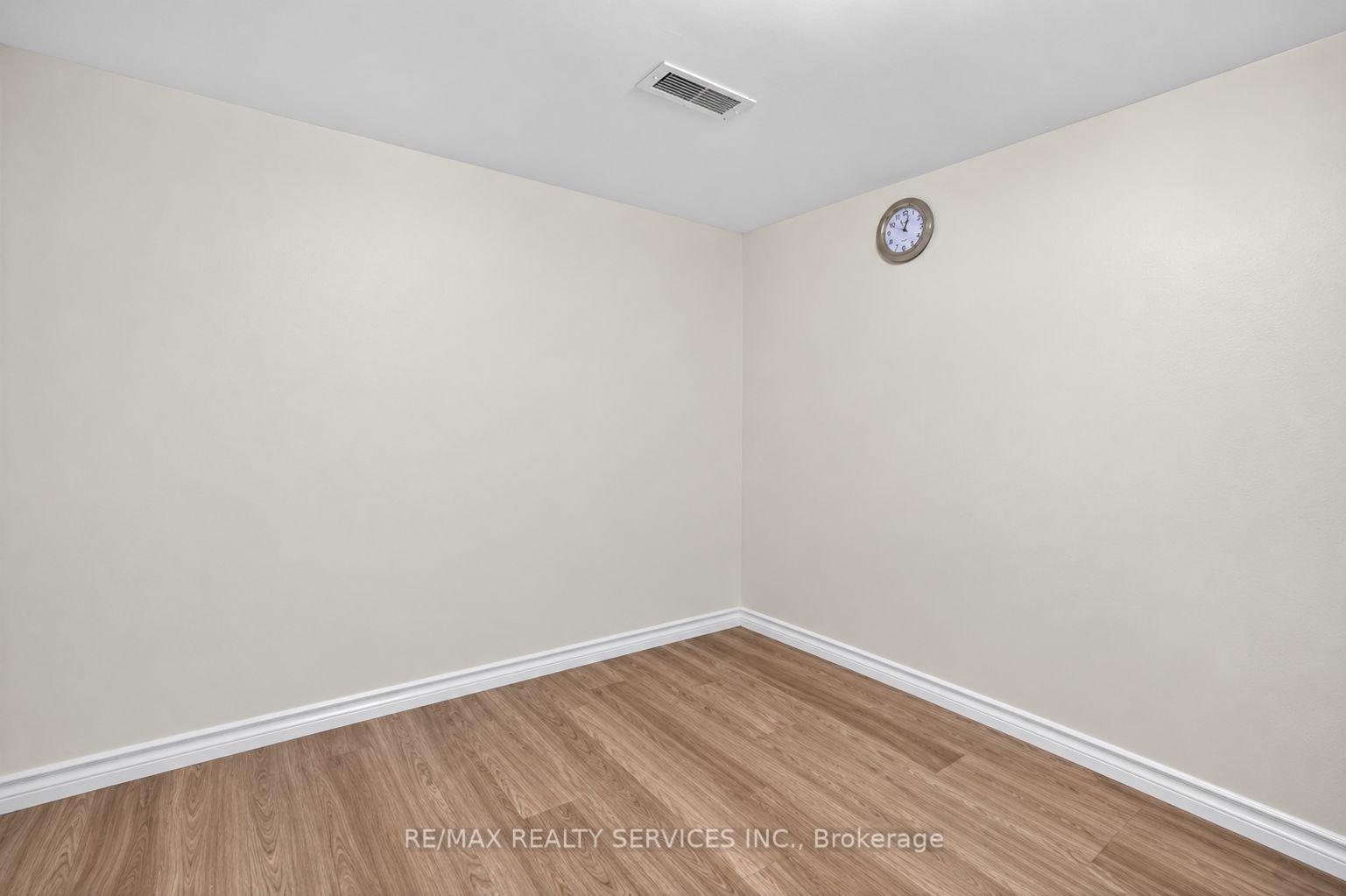 Photo 50 of 8 Leneck Avenue, Brampton, Northwood Park — HOMEH