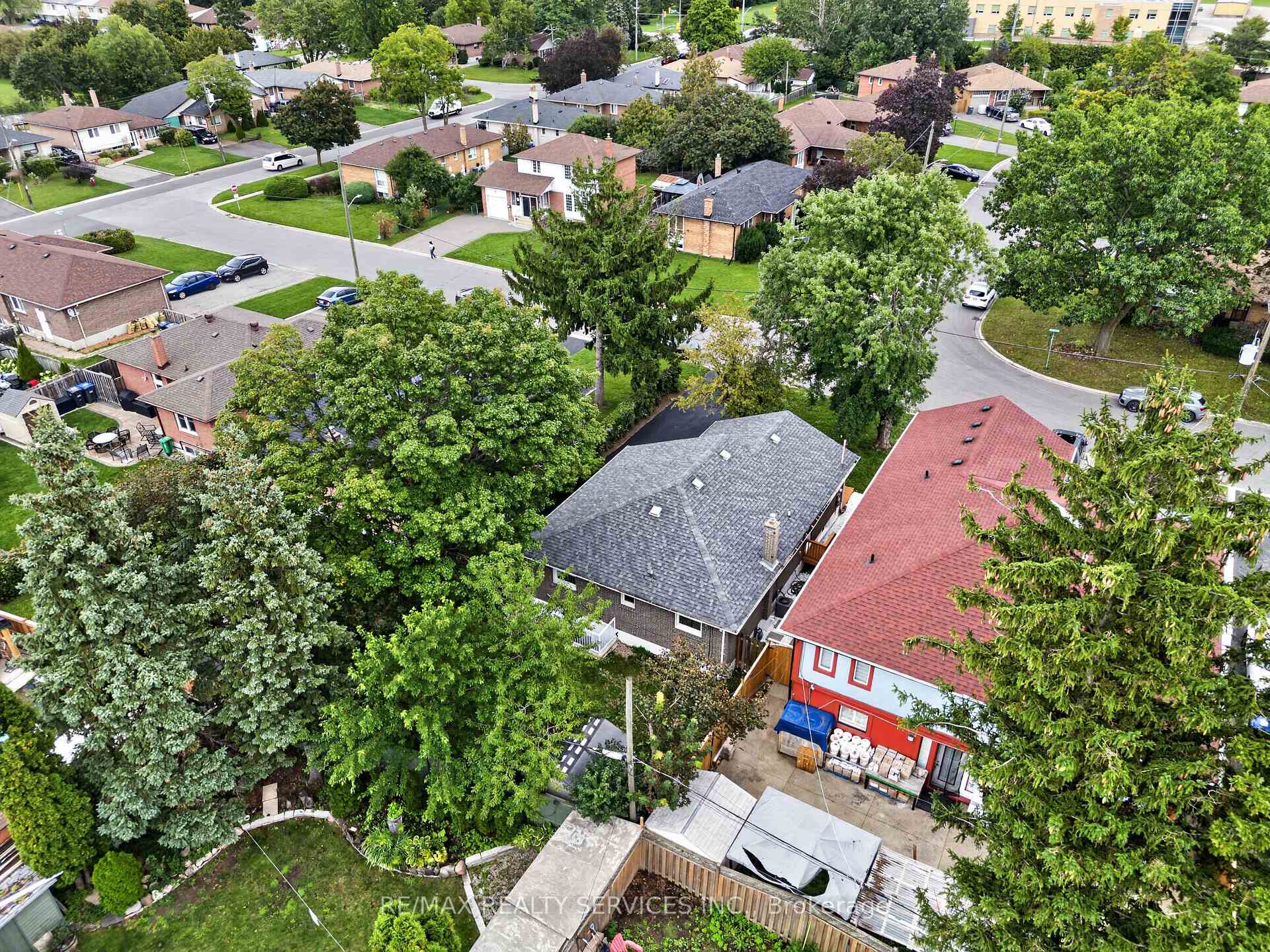 Photo 65 of 8 Leneck Avenue, Brampton, Northwood Park — HOMEH