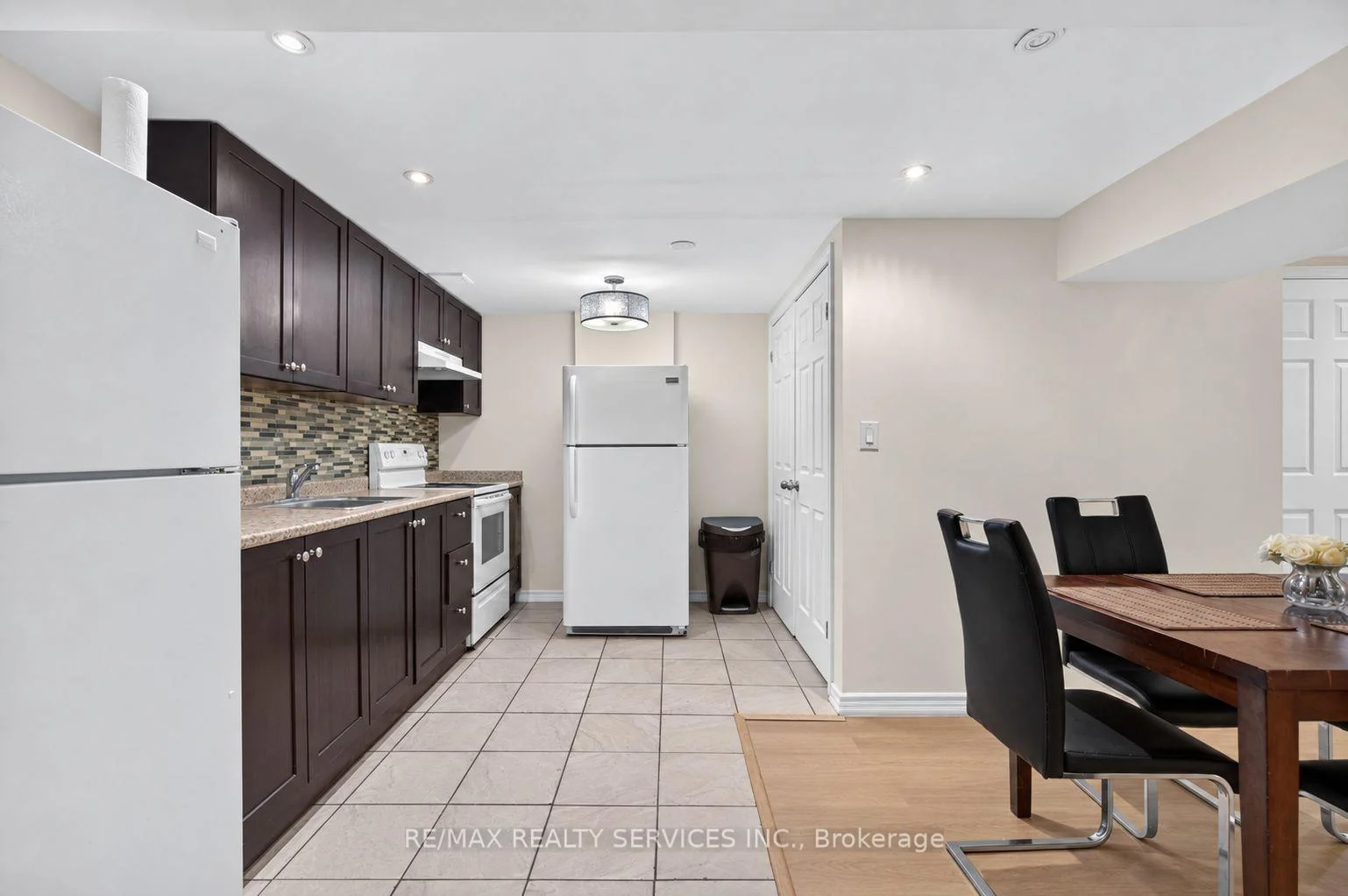 Photo 35 of 8 Leneck Avenue, Brampton, Northwood Park — HOMEH