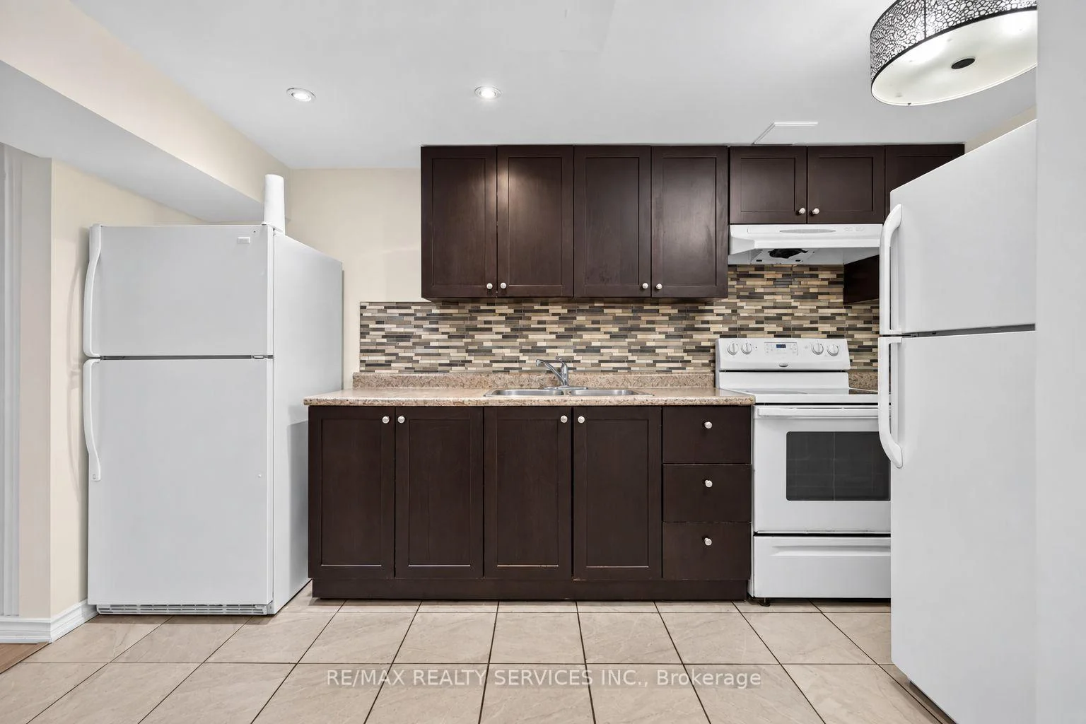 Photo 47 of 8 Leneck Avenue, Brampton, Northwood Park — HOMEH