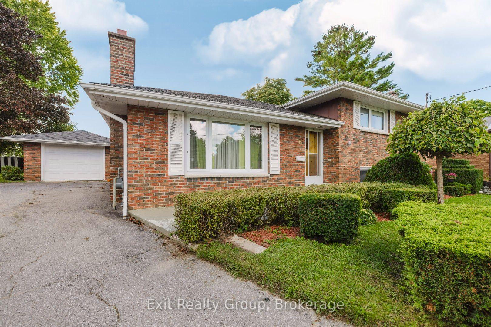 Photo 2 of 6 Ernest Court, Belleville, Belleville Ward — HOMEH
