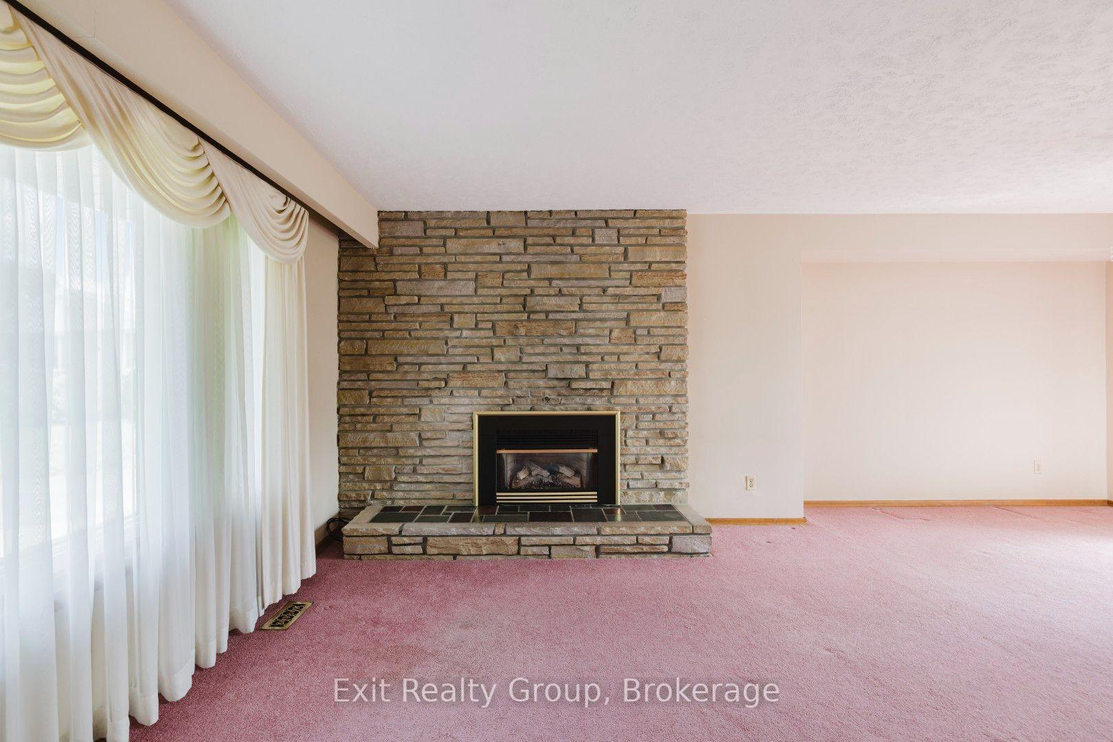 Photo 5 of 6 Ernest Court, Belleville, Belleville Ward — HOMEH