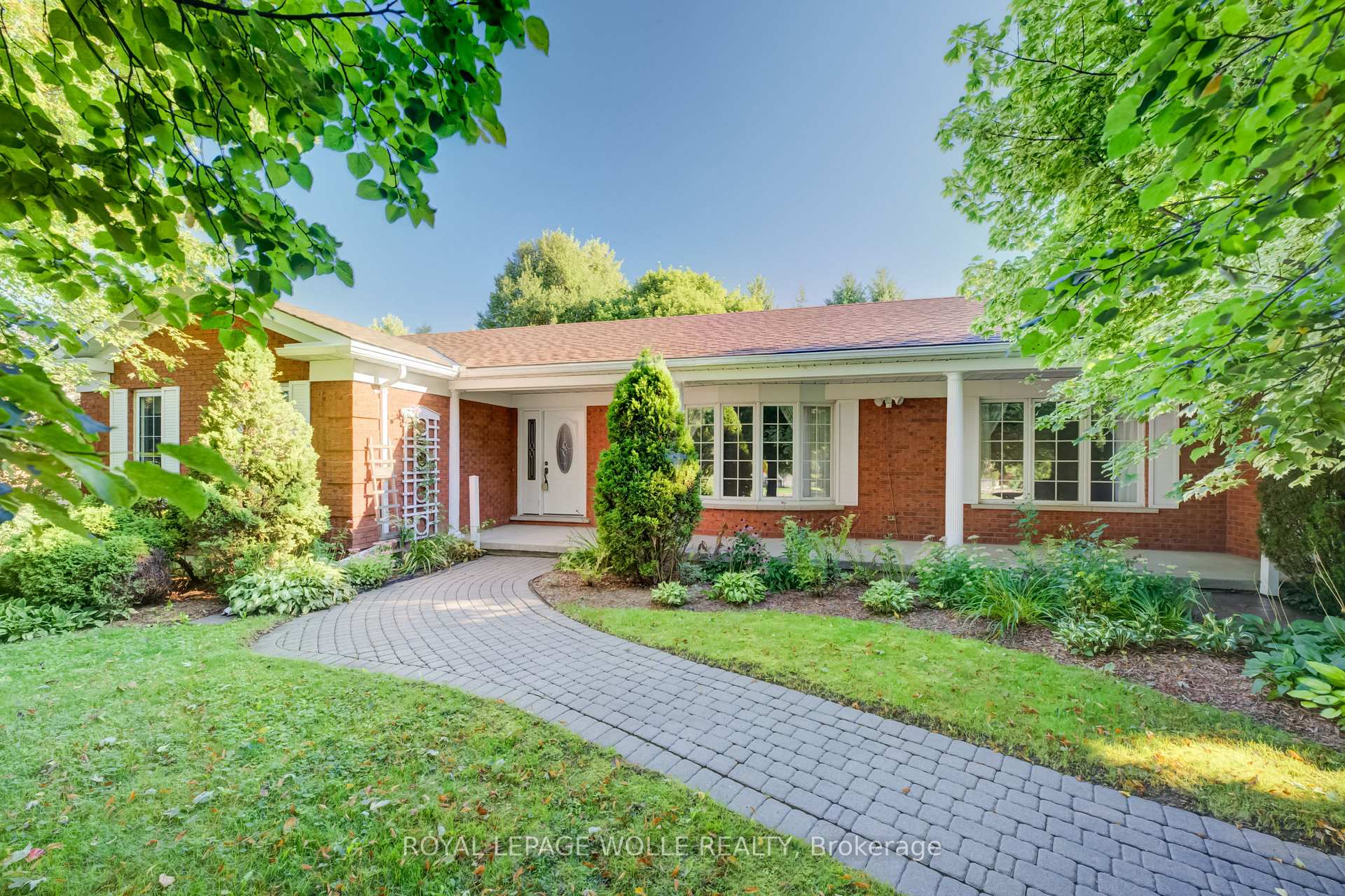 Photo 3 of 4090 Hillcrest Street, Perth East, Millbank — HOMEH