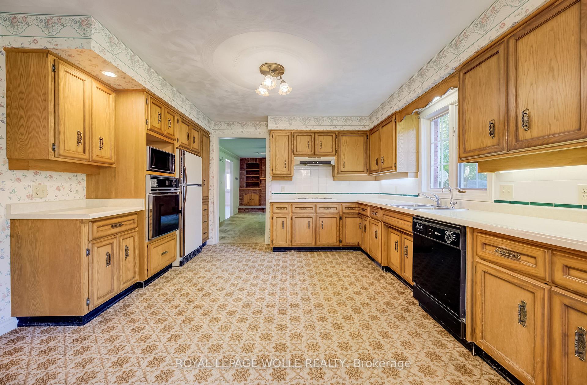 Photo 12 of 4090 Hillcrest Street, Perth East, Millbank — HOMEH