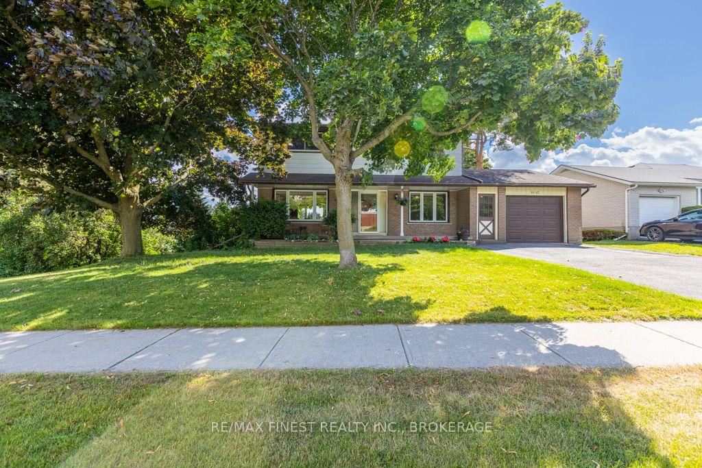 Photo 2 of 1043 Lincoln Drive, Kingston, South of Taylor-Kidd Blvd — HOMEH