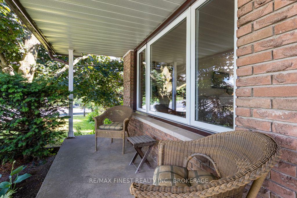 Photo 3 of 1043 Lincoln Drive, Kingston, South of Taylor-Kidd Blvd — HOMEH
