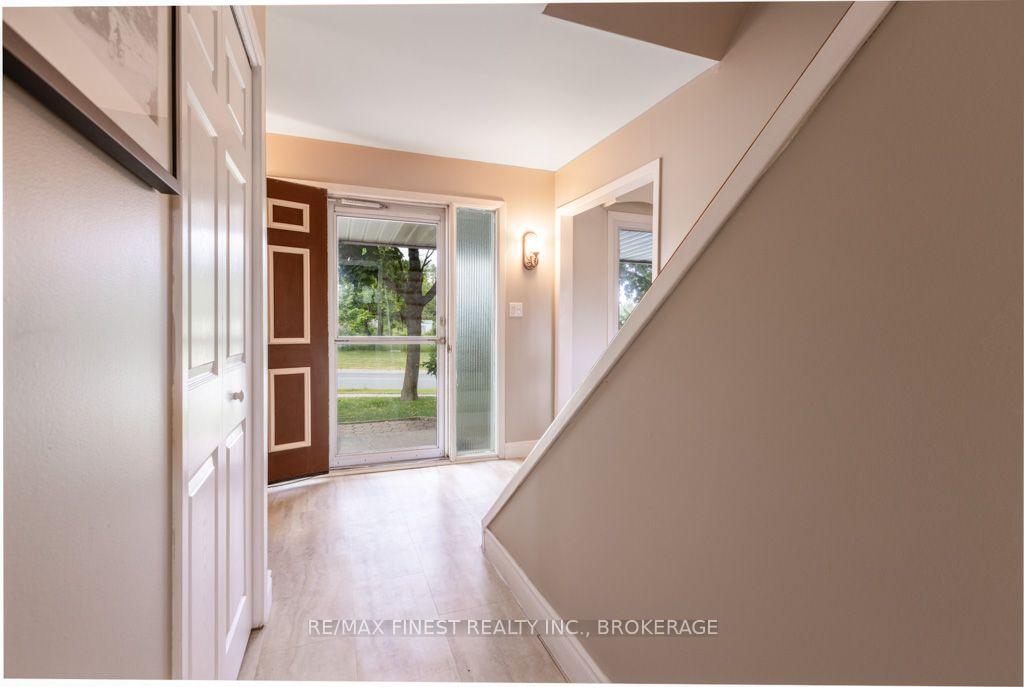 Photo 4 of 1043 Lincoln Drive, Kingston, South of Taylor-Kidd Blvd — HOMEH