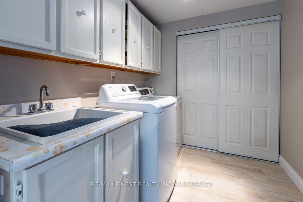 Photo 18 of 1043 Lincoln Drive, Kingston, South of Taylor-Kidd Blvd — HOMEH