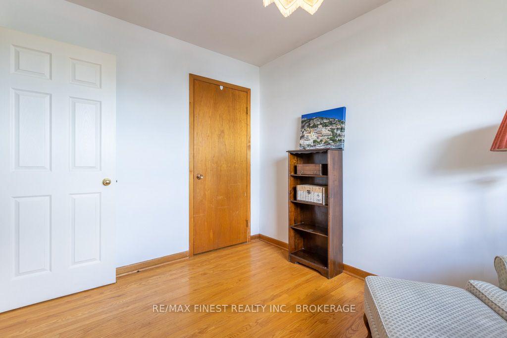 Photo 36 of 1043 Lincoln Drive, Kingston, South of Taylor-Kidd Blvd — HOMEH
