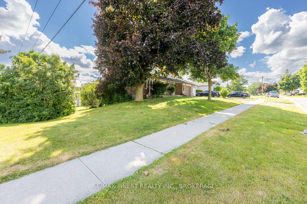 Photo 42 of 1043 Lincoln Drive, Kingston, South of Taylor-Kidd Blvd — HOMEH