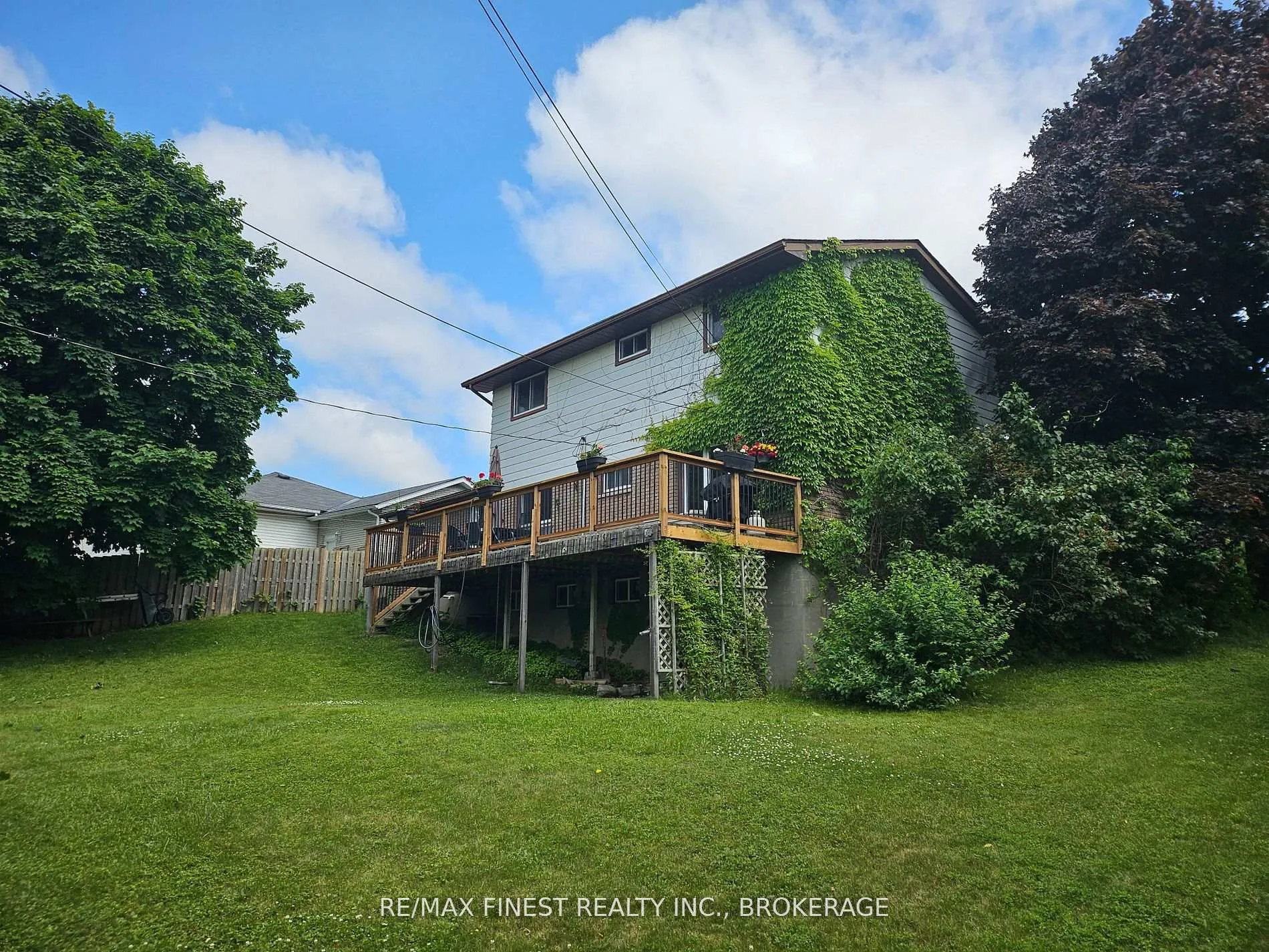 Photo 45 of 1043 Lincoln Drive, Kingston, South of Taylor-Kidd Blvd — HOMEH