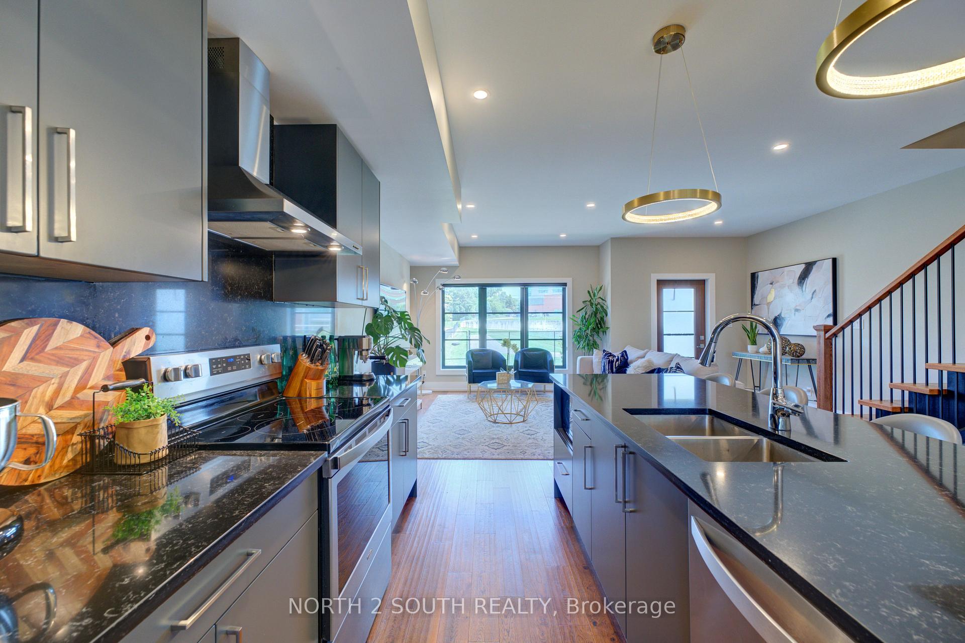 Photo 8 of Unit B, 3 Spring Lane, Brantford, Holmedale — HOMEH