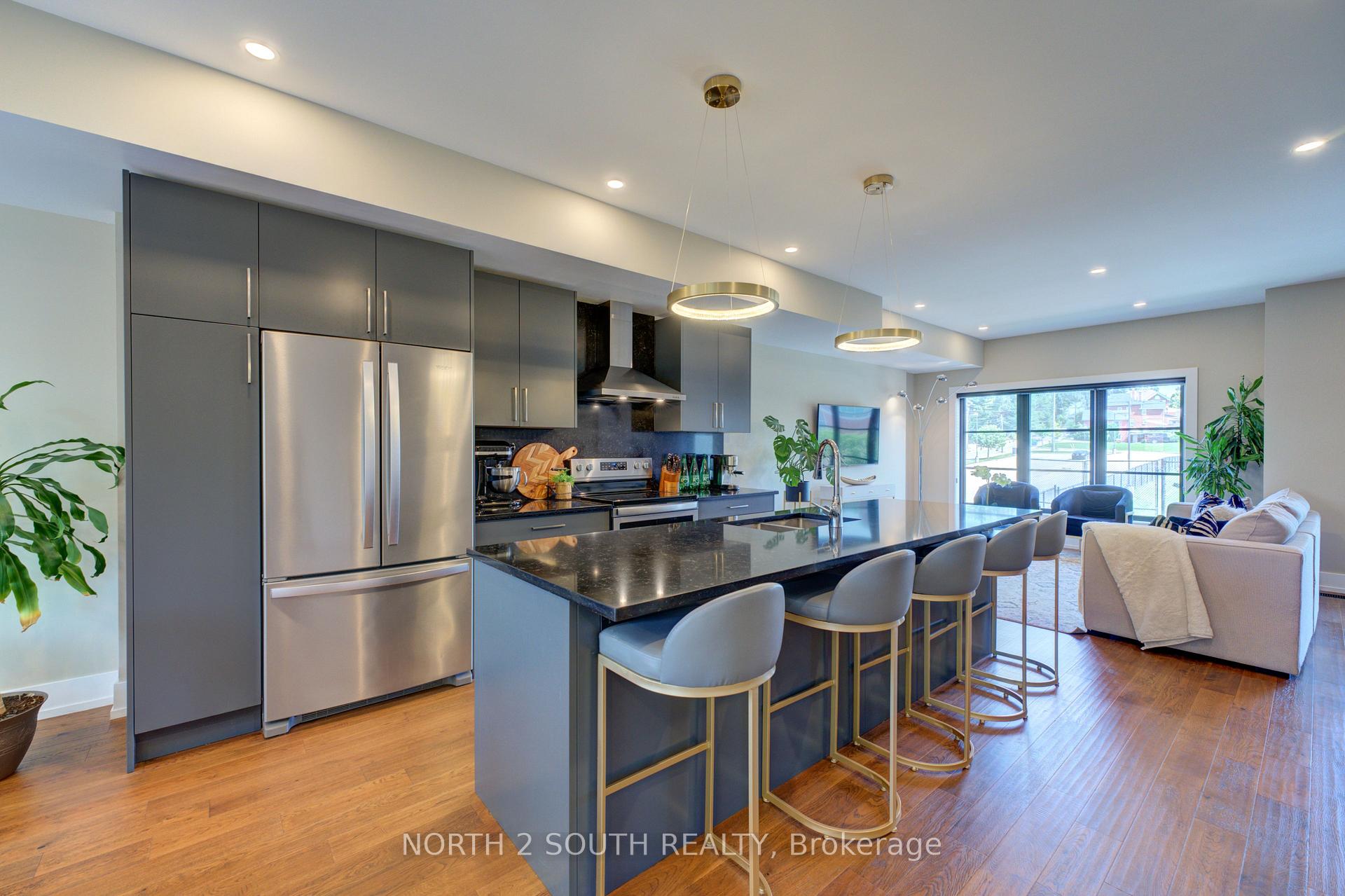 Photo 9 of Unit B, 3 Spring Lane, Brantford, Holmedale — HOMEH