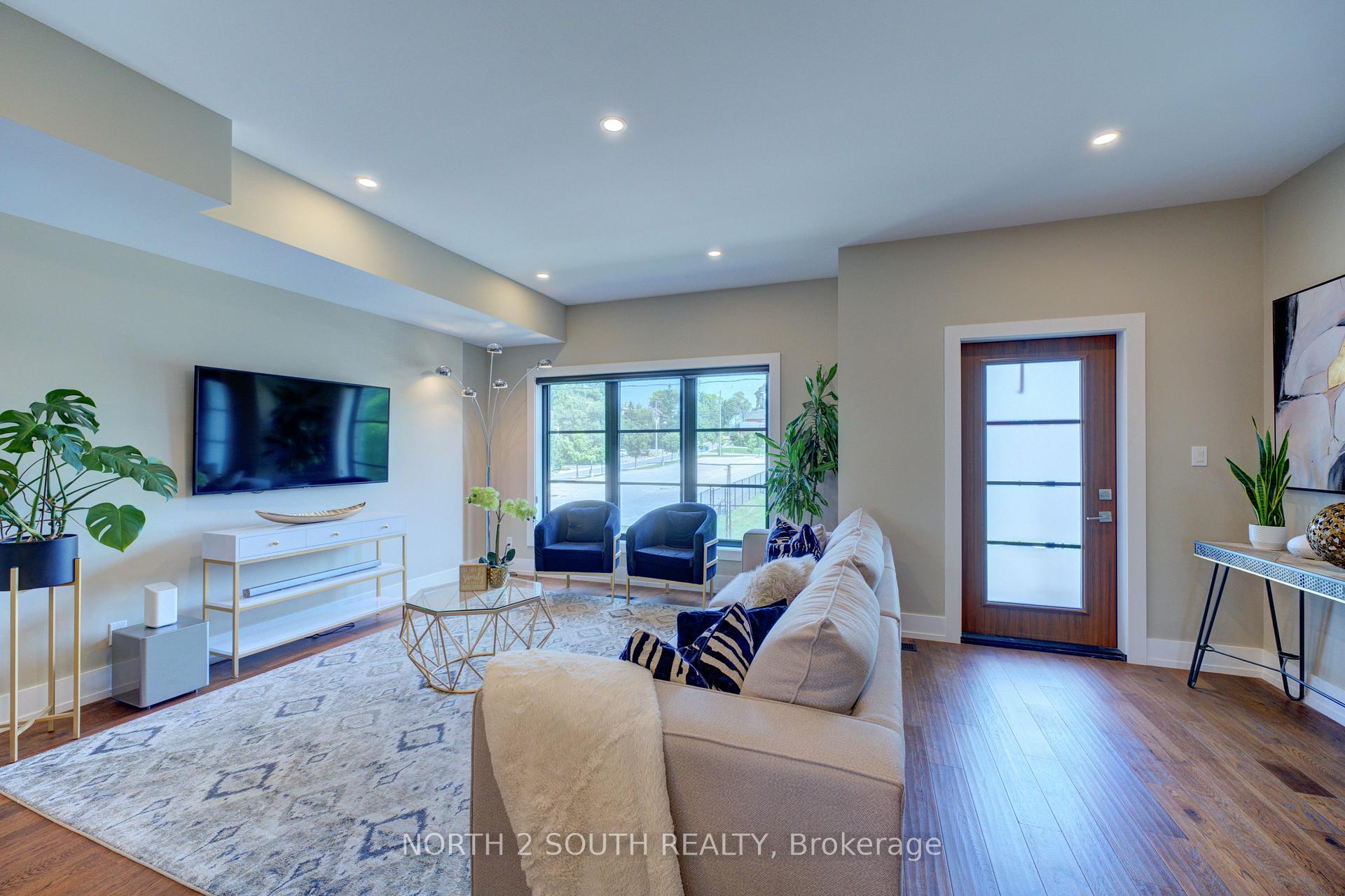 Photo 19 of Unit B, 3 Spring Lane, Brantford, Holmedale — HOMEH