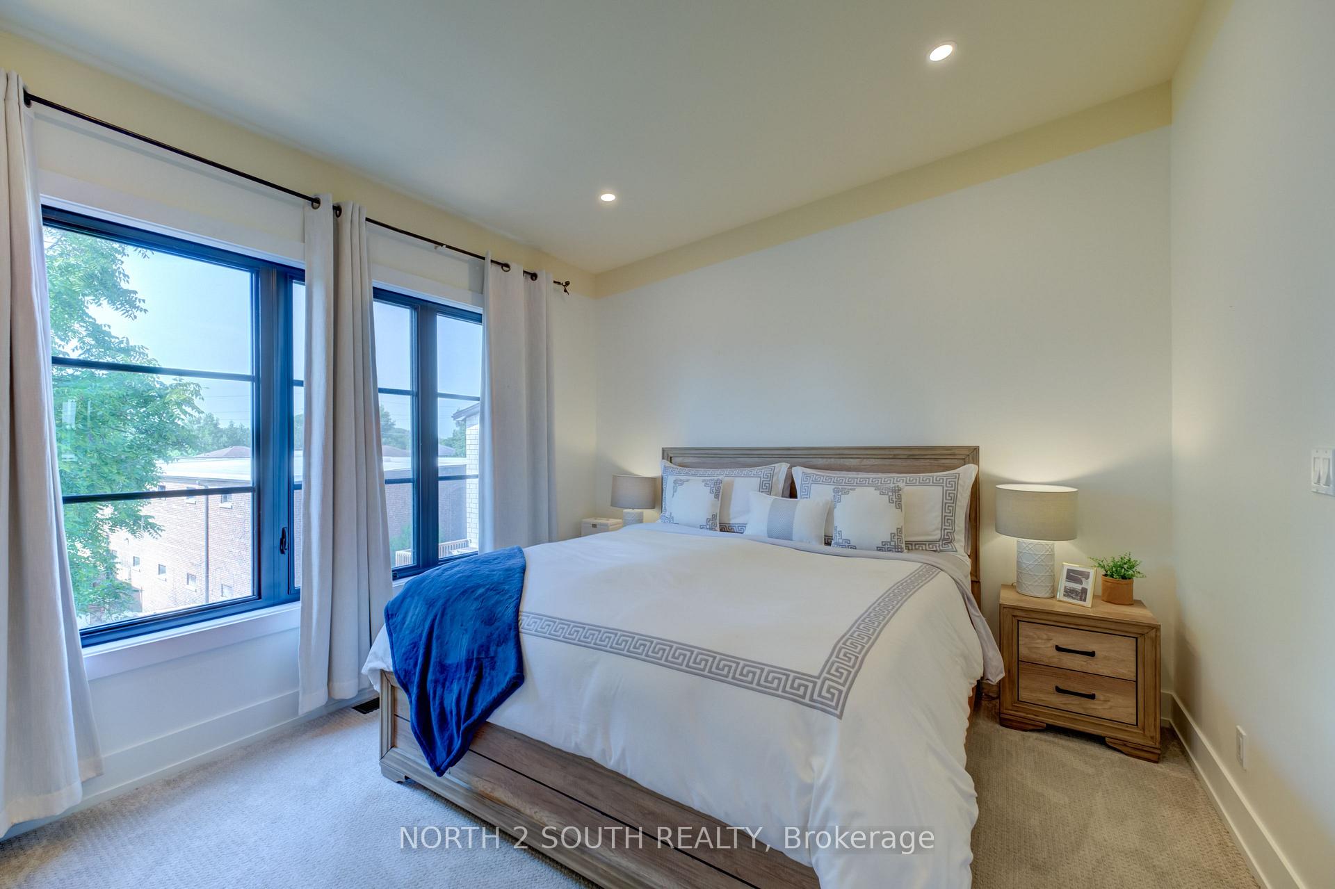Photo 23 of Unit B, 3 Spring Lane, Brantford, Holmedale — HOMEH