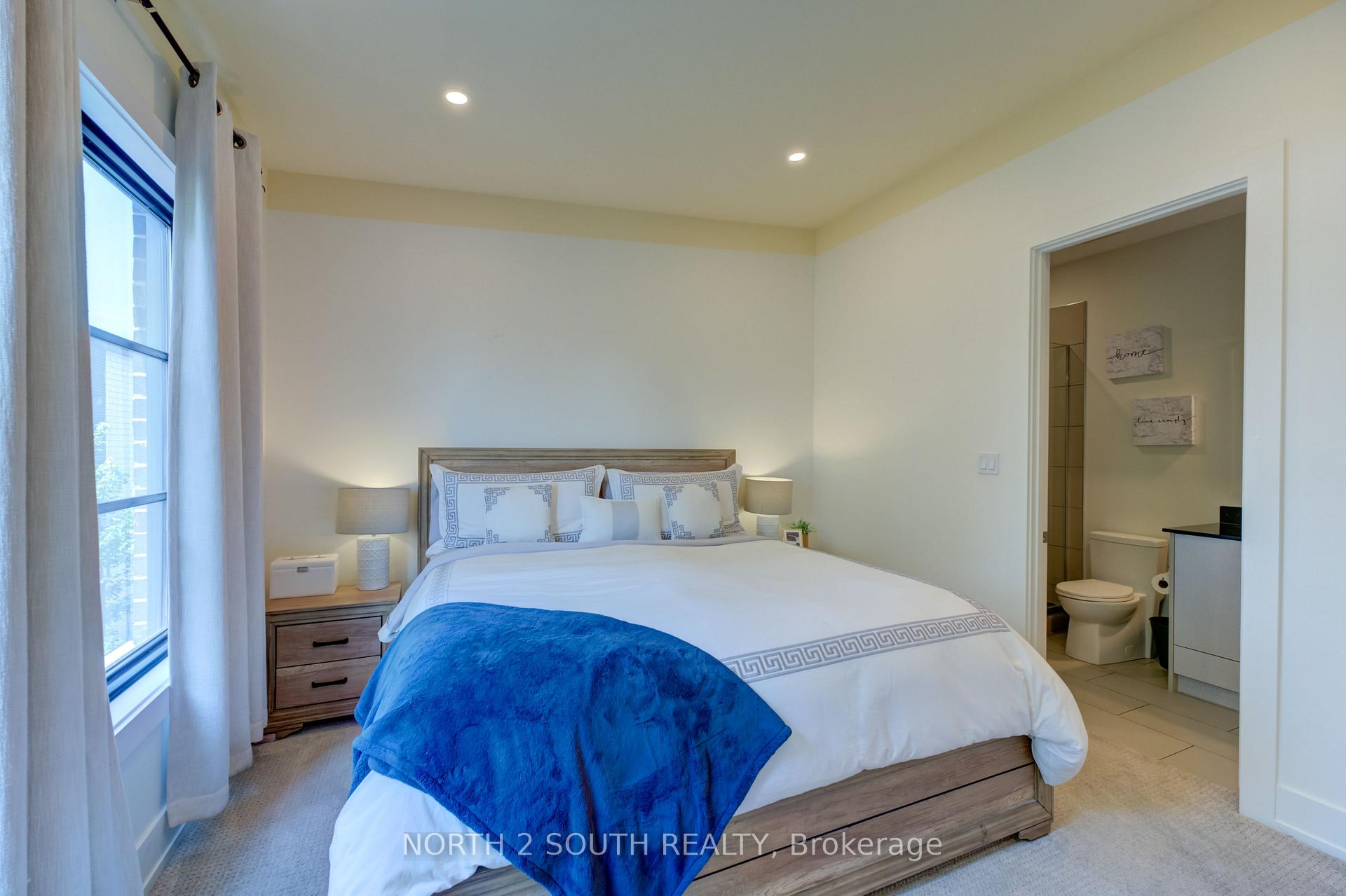 Photo 24 of Unit B, 3 Spring Lane, Brantford, Holmedale — HOMEH