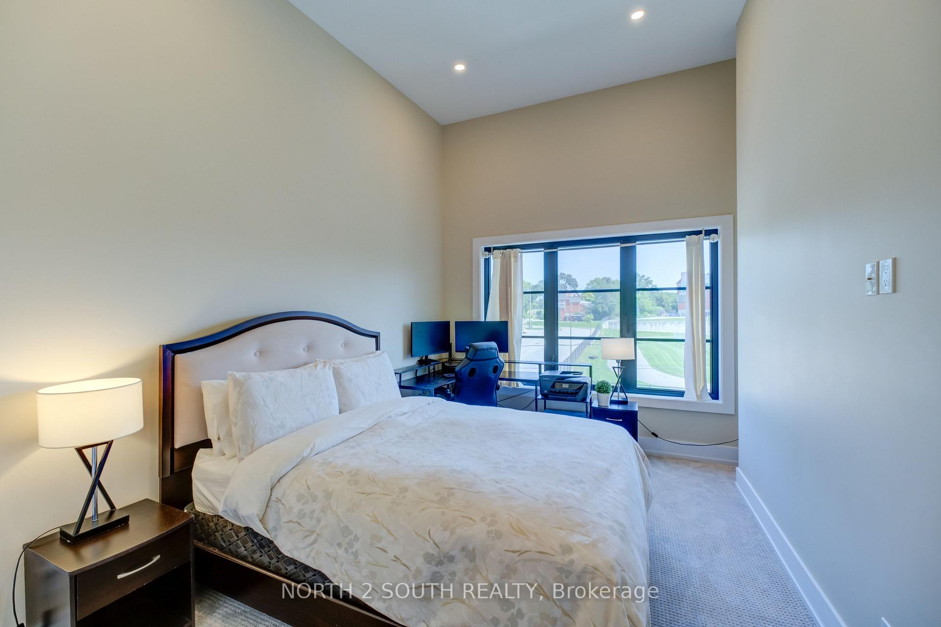 Photo 27 of Unit B, 3 Spring Lane, Brantford, Holmedale — HOMEH