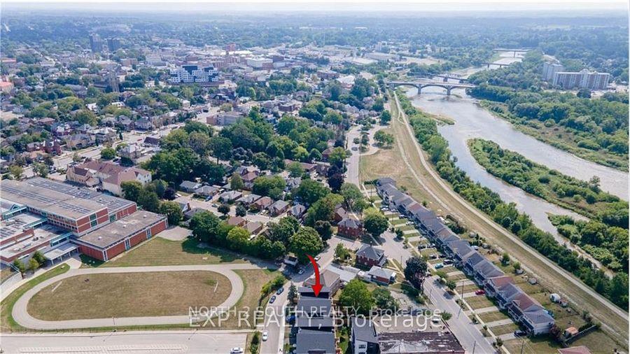 Photo 42 of Unit B, 3 Spring Lane, Brantford, Holmedale — HOMEH