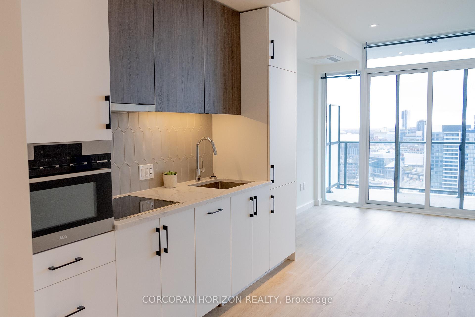 Photo 3 of Unit 1810, 741 King Street W, Waterloo, Beechwood/University — HOMEH