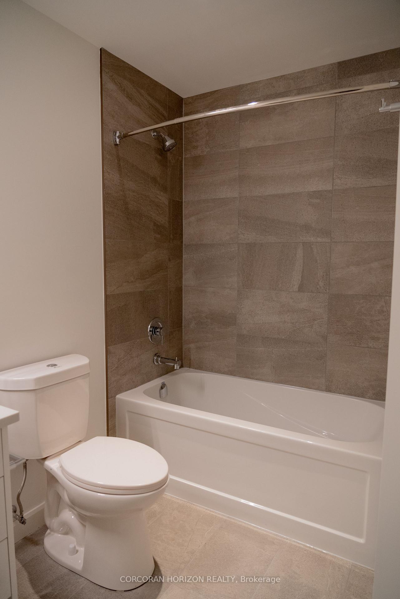 Photo 13 of Unit 1810, 741 King Street W, Waterloo, Beechwood/University — HOMEH