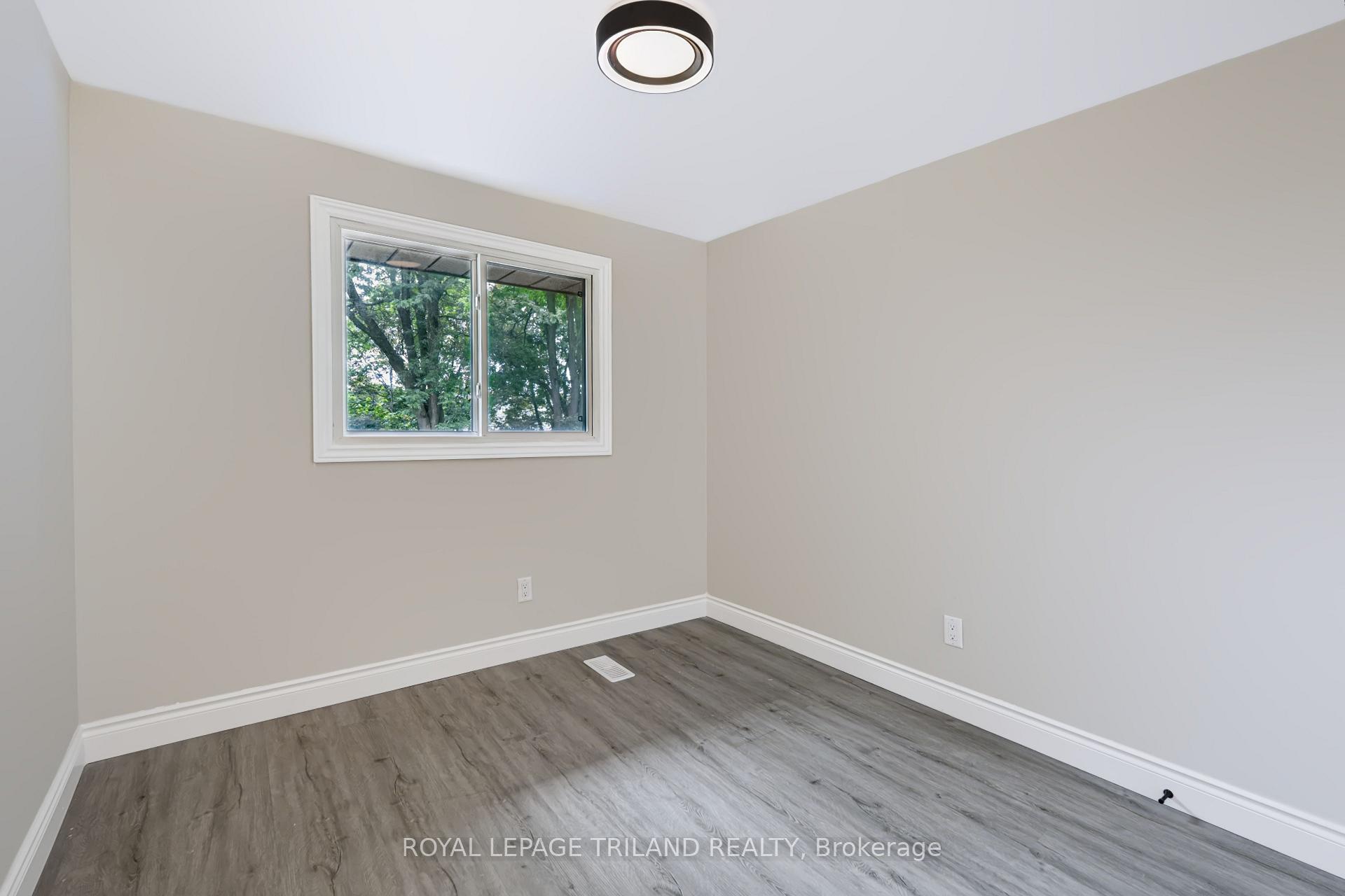 Photo 20 of 55 Mohegan Crescent, London, East D — HOMEH