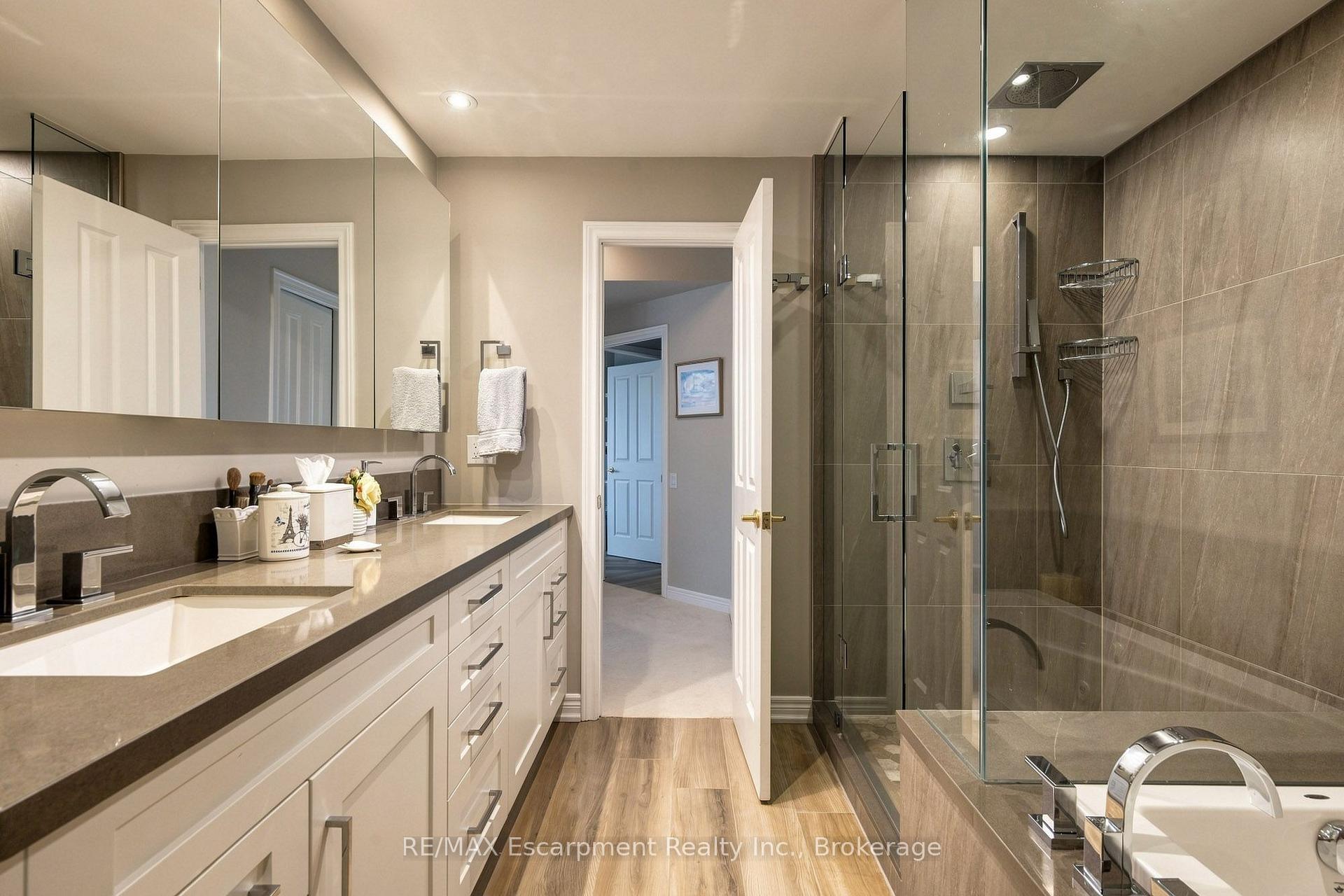Photo 23 of Unit PH1, 60 Old Mill Road, Oakville, Old Oakville — HOMEH