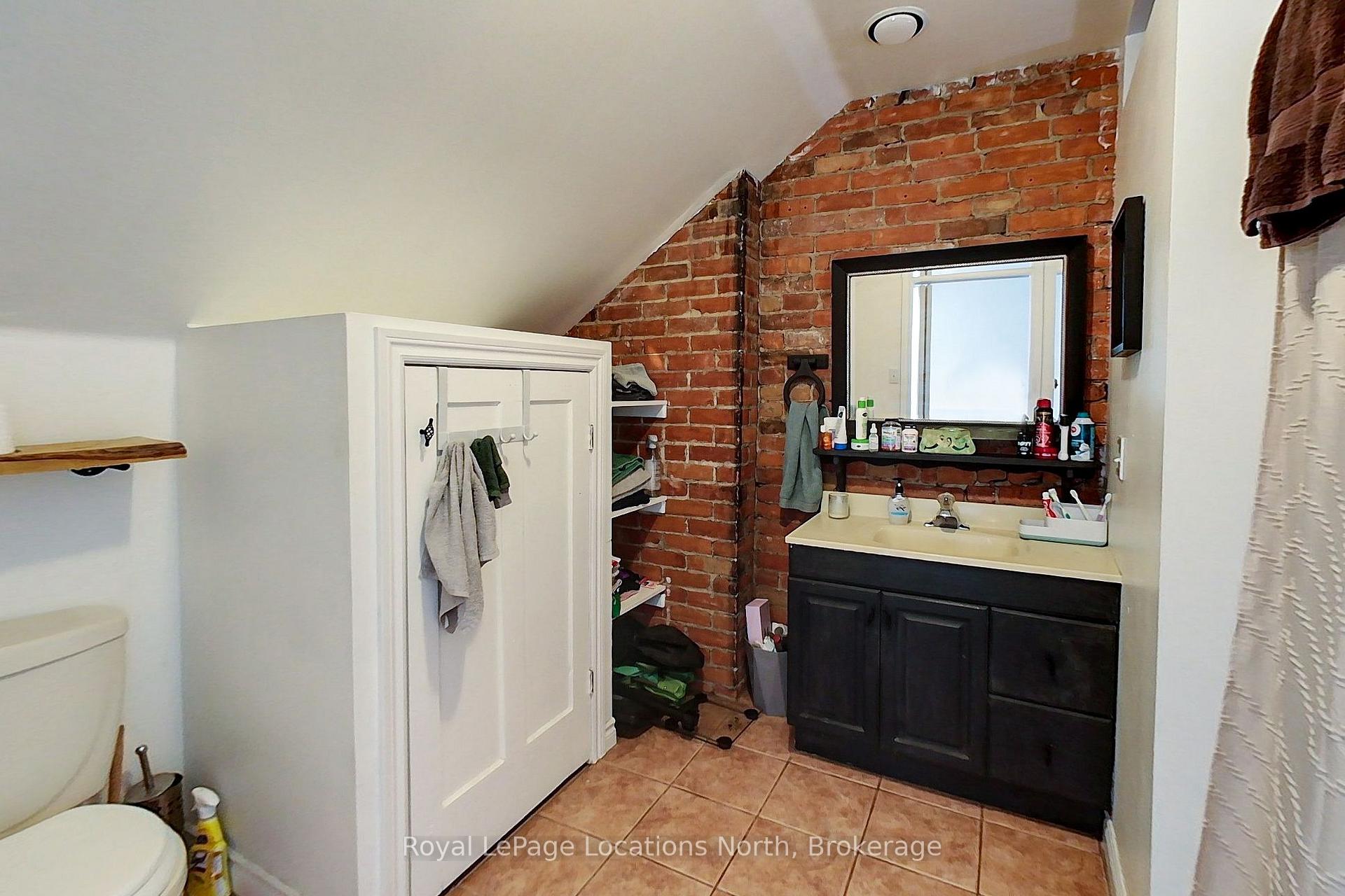 Photo 32 of 737 4th Avenue E, Owen Sound — HOMEH