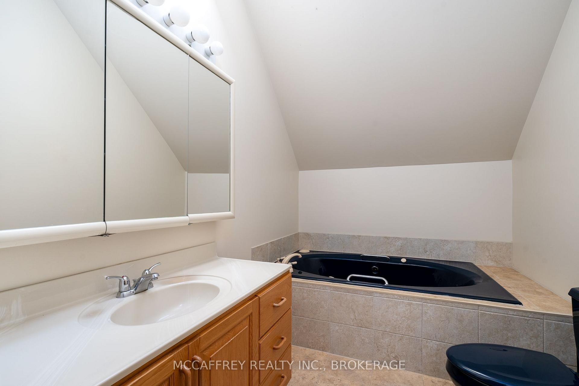 Photo 20 of 3050 Ernie Lane, Frontenac, Frontenac South — HOMEH