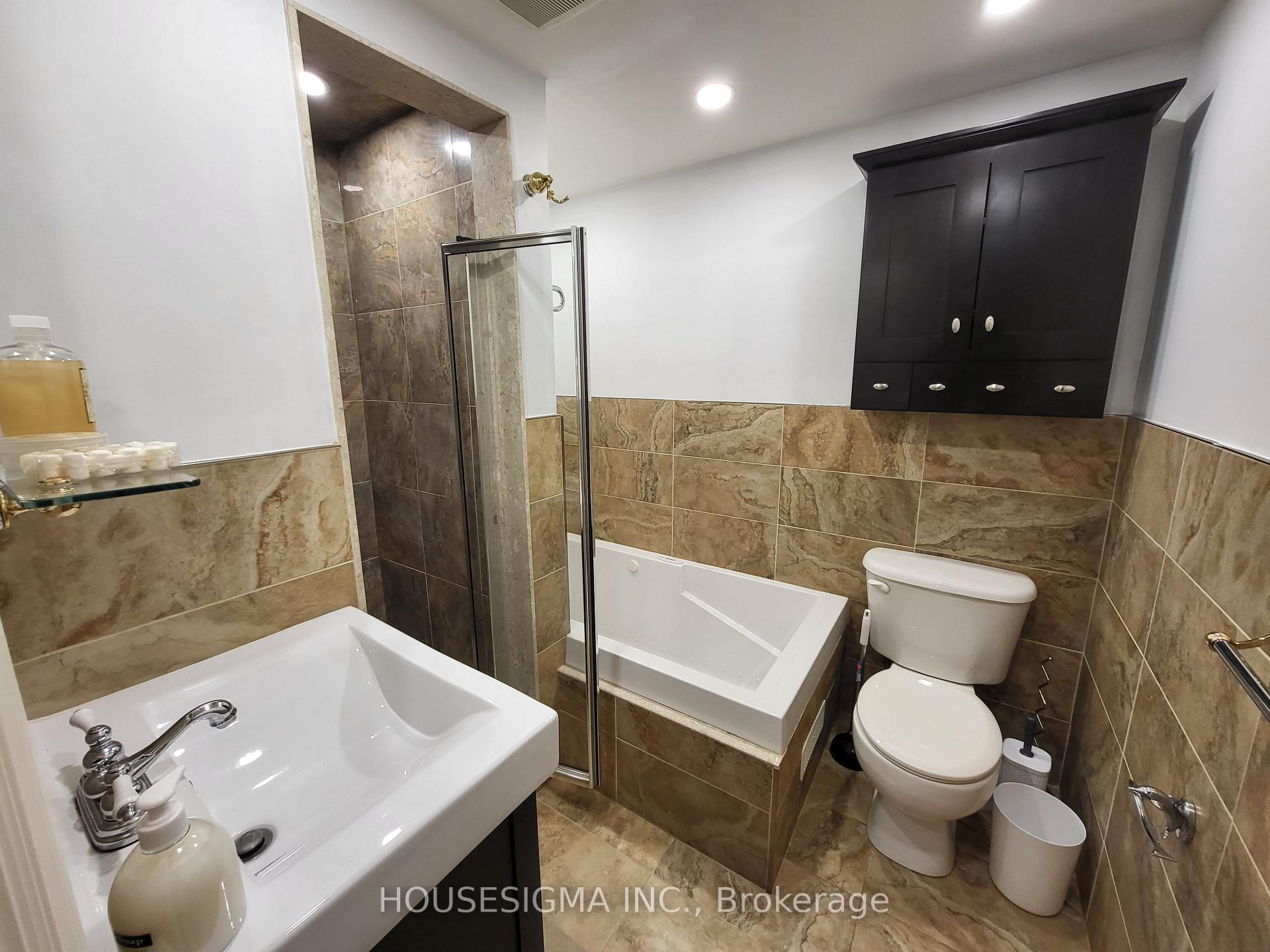 Photo 7 of Unit Lower, 79 Weir Crescent, Scarborough, West Hill — HOMEH