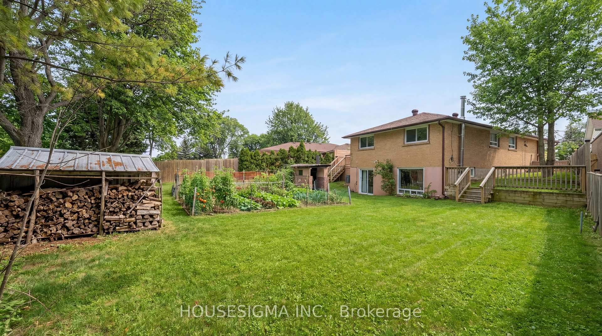 Photo 8 of Unit Lower, 79 Weir Crescent, Scarborough, West Hill — HOMEH