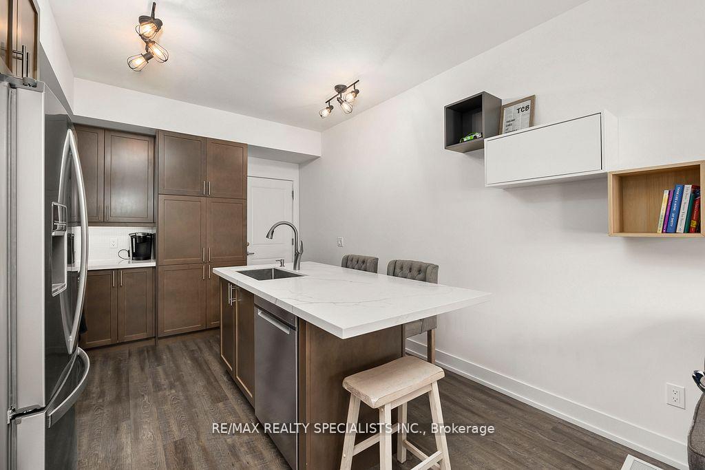 Photo 8 of Unit 2, 261 Skinner Road, Hamilton, Waterdown — HOMEH