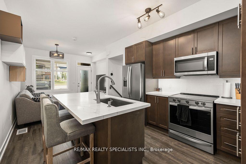 Photo 11 of Unit 2, 261 Skinner Road, Hamilton, Waterdown — HOMEH
