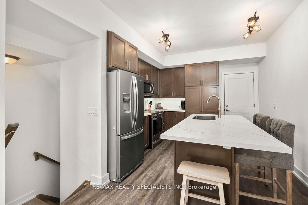 Photo 13 of Unit 2, 261 Skinner Road, Hamilton, Waterdown — HOMEH