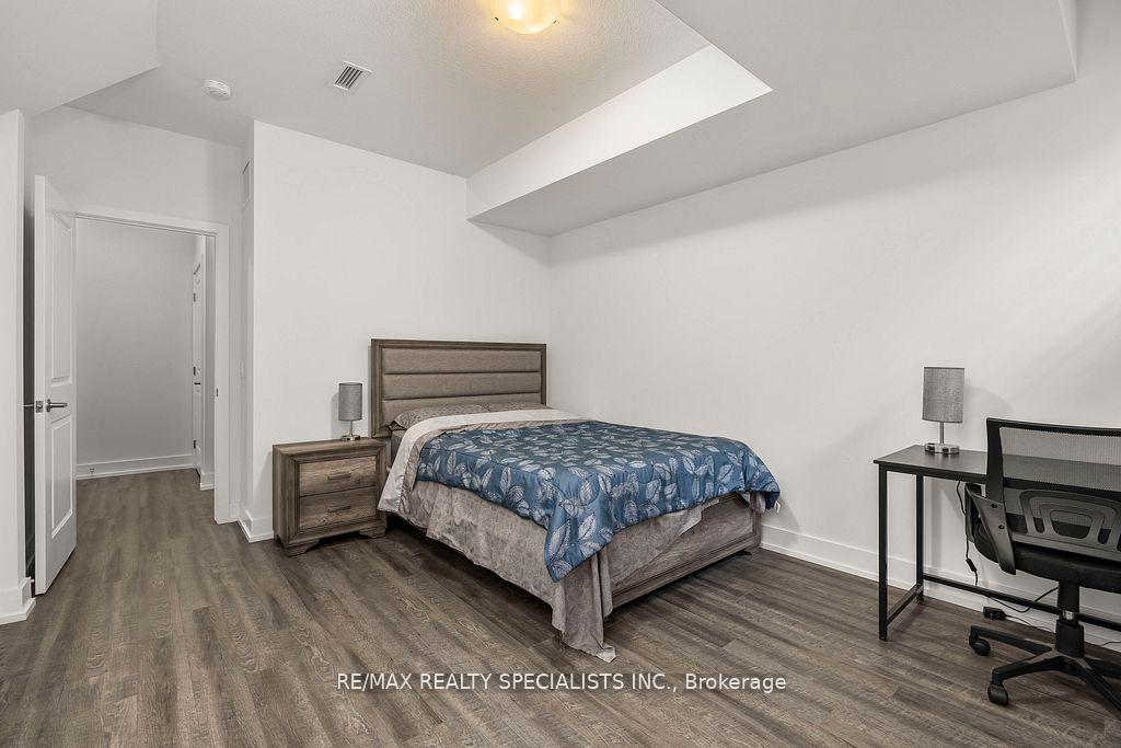 Photo 19 of Unit 2, 261 Skinner Road, Hamilton, Waterdown — HOMEH