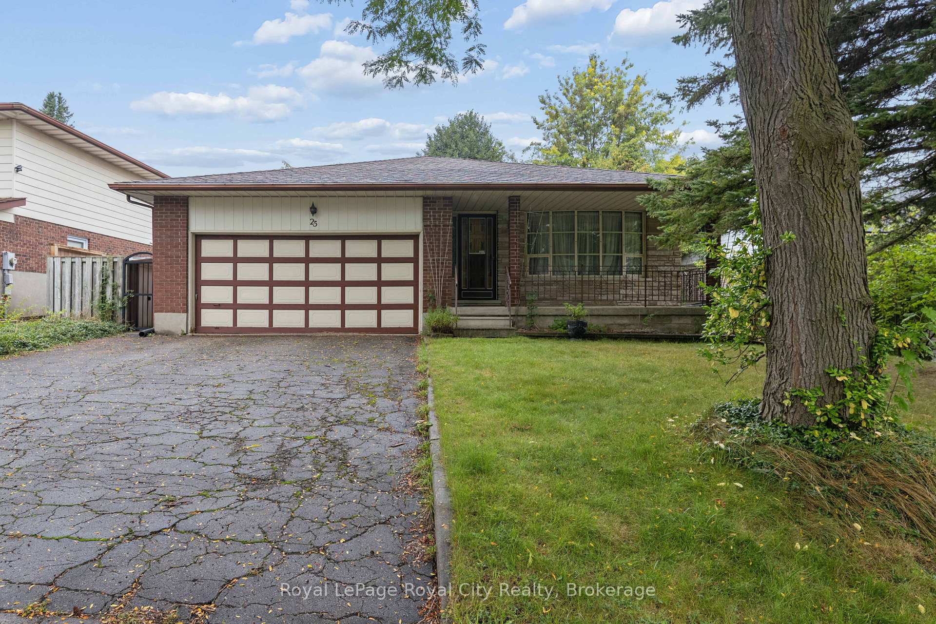 Photo 2 of 25 Kron Drive, Guelph, Kortright West — HOMEH