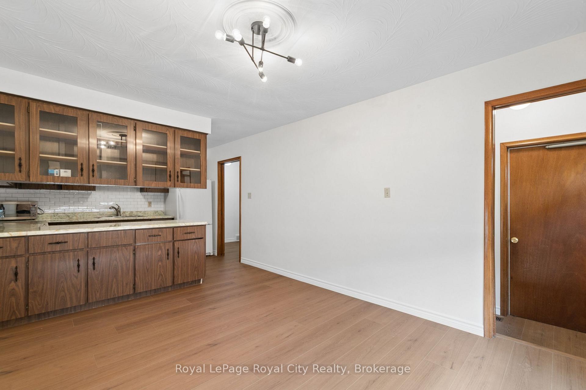 Photo 7 of 25 Kron Drive, Guelph, Kortright West — HOMEH