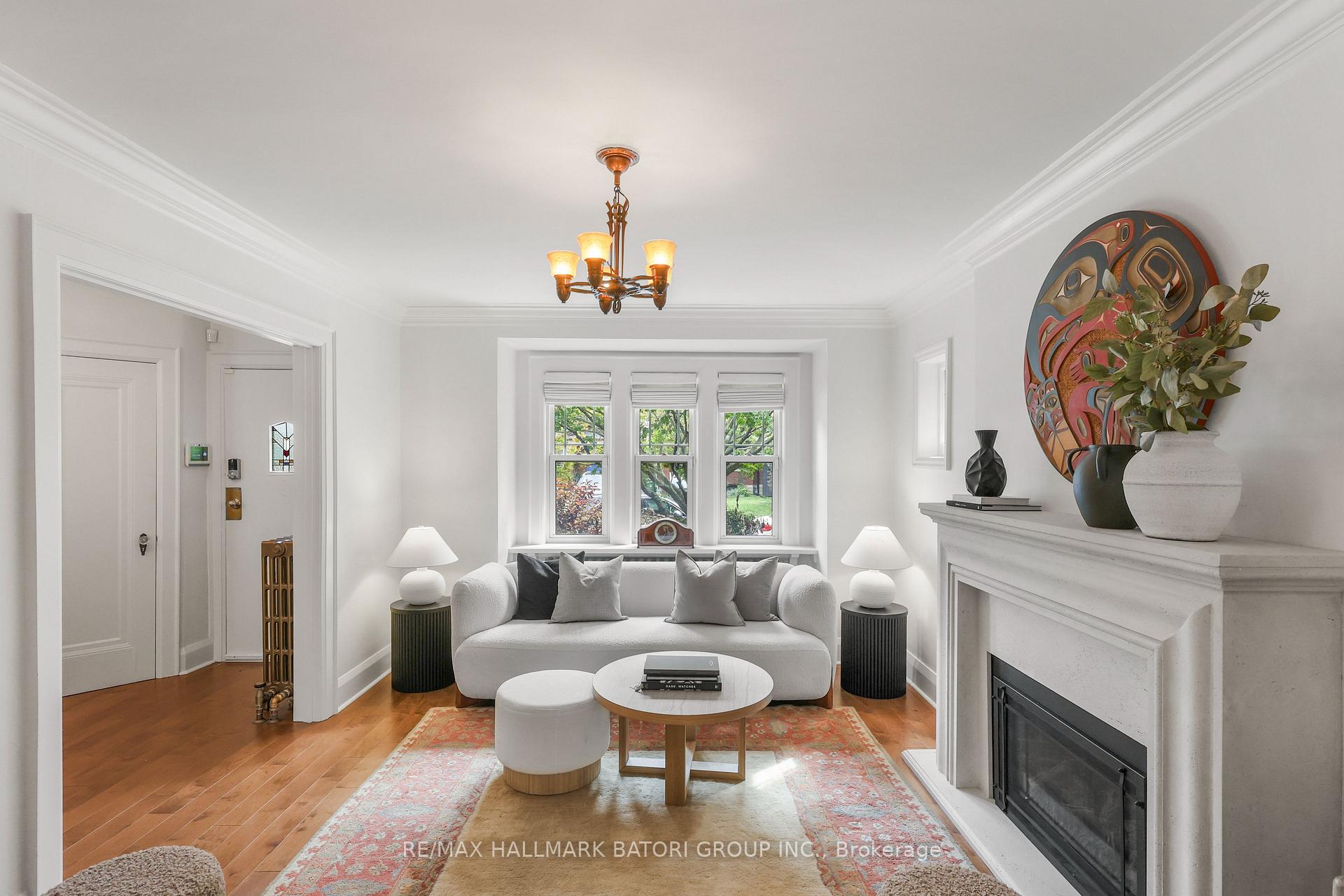 Photo 2 of 166 Old Orchard Grove, Toronto, Lawrence Park North — HOMEH