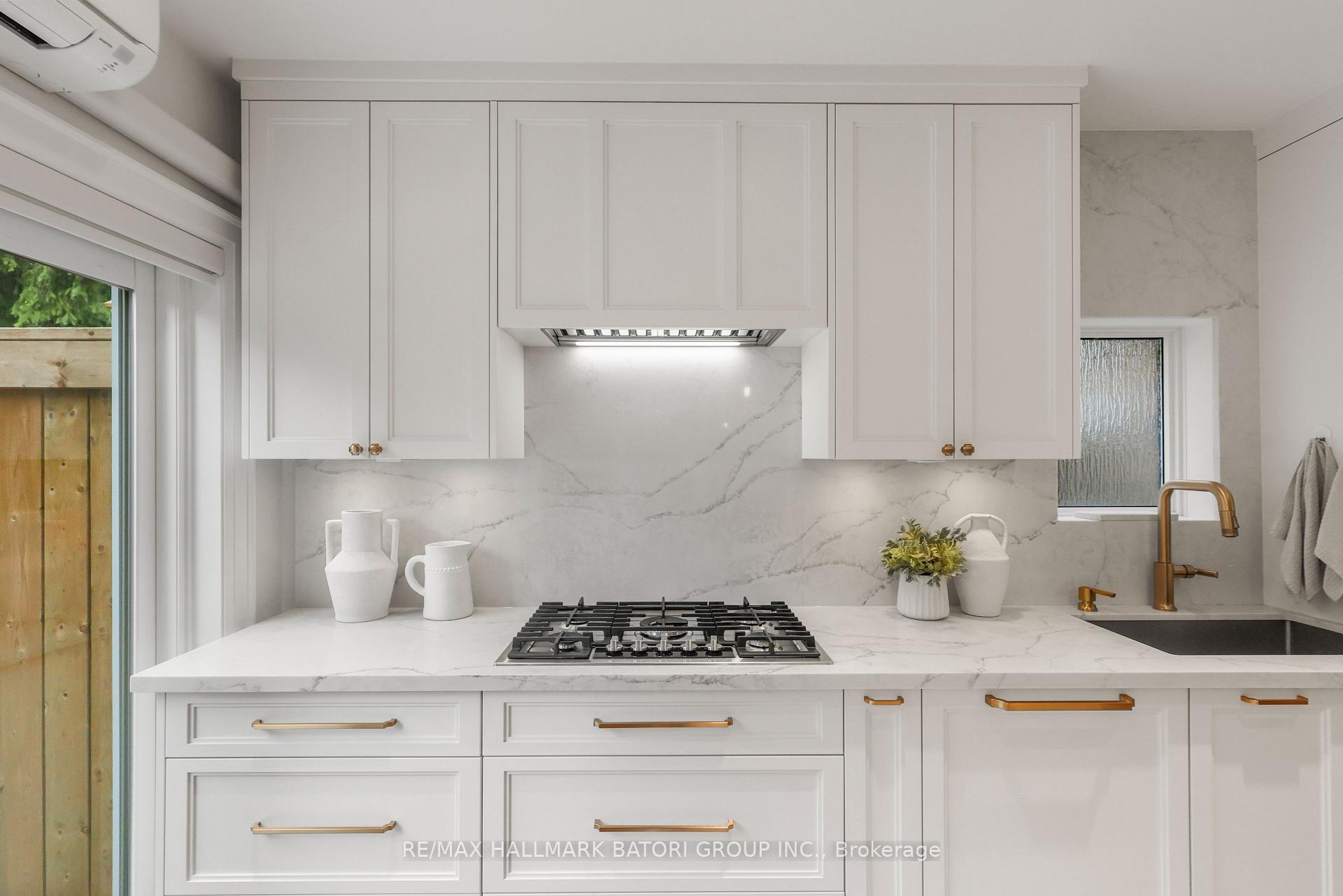 Photo 8 of 166 Old Orchard Grove, Toronto, Lawrence Park North — HOMEH