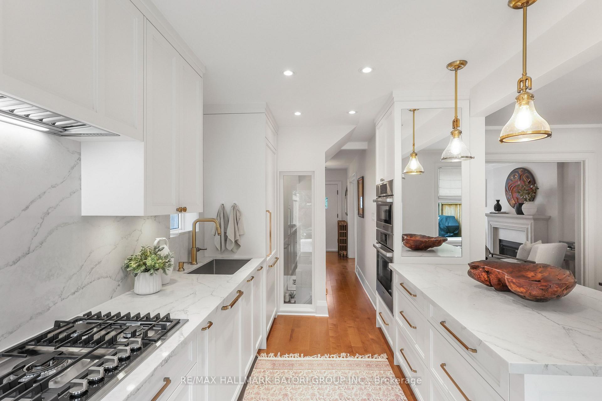 Photo 11 of 166 Old Orchard Grove, Toronto, Lawrence Park North — HOMEH