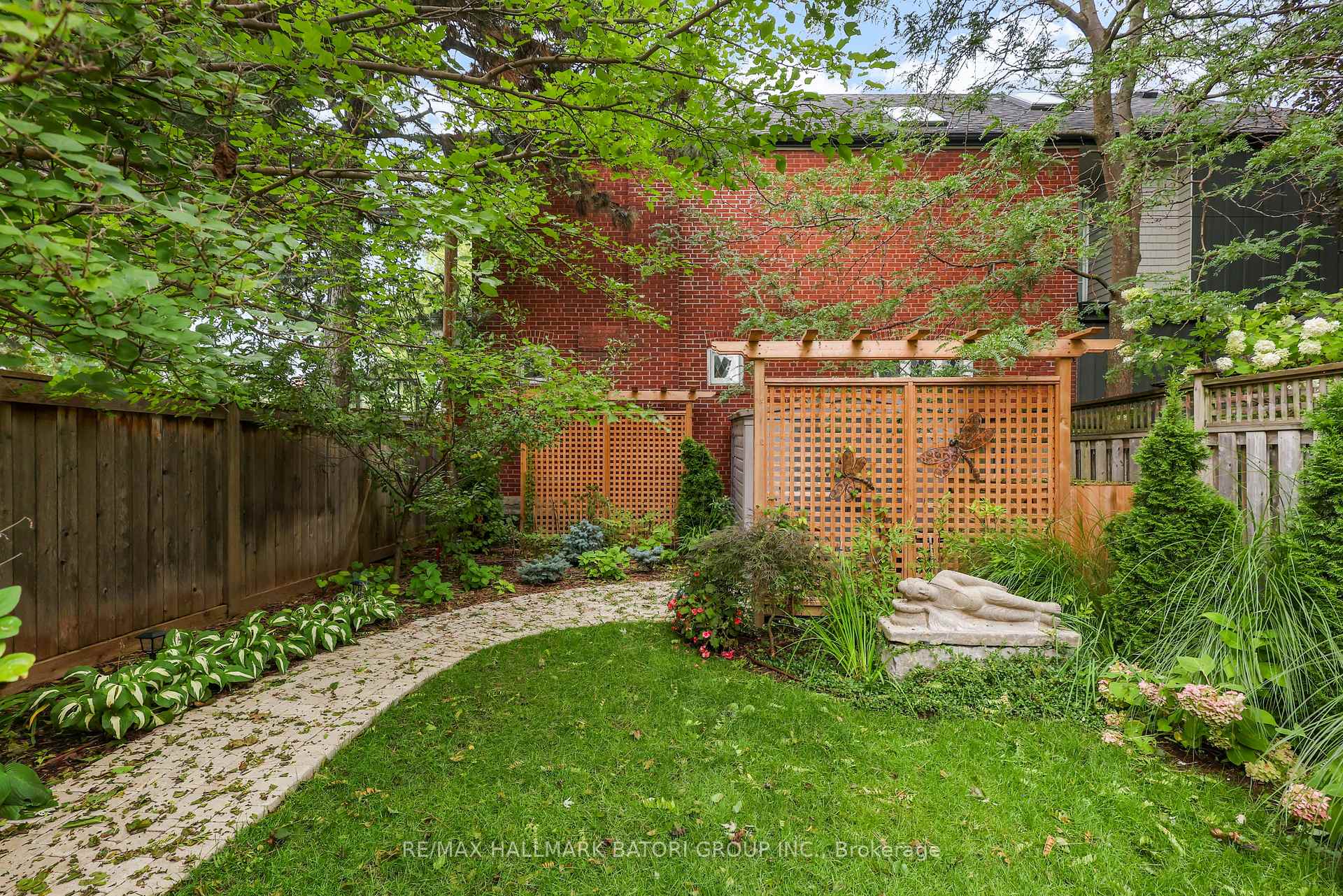 Photo 28 of 166 Old Orchard Grove, Toronto, Lawrence Park North — HOMEH