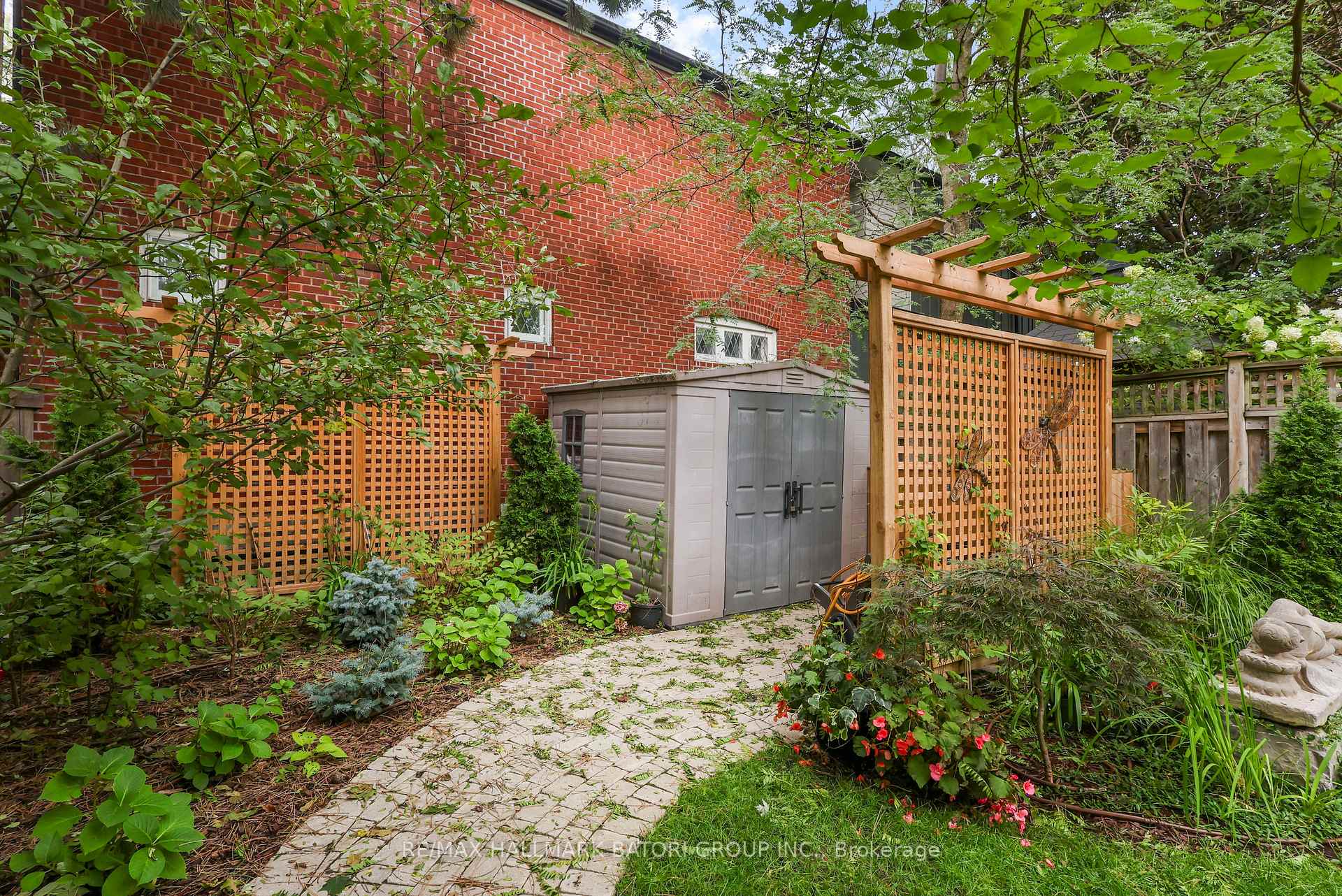 Photo 29 of 166 Old Orchard Grove, Toronto, Lawrence Park North — HOMEH