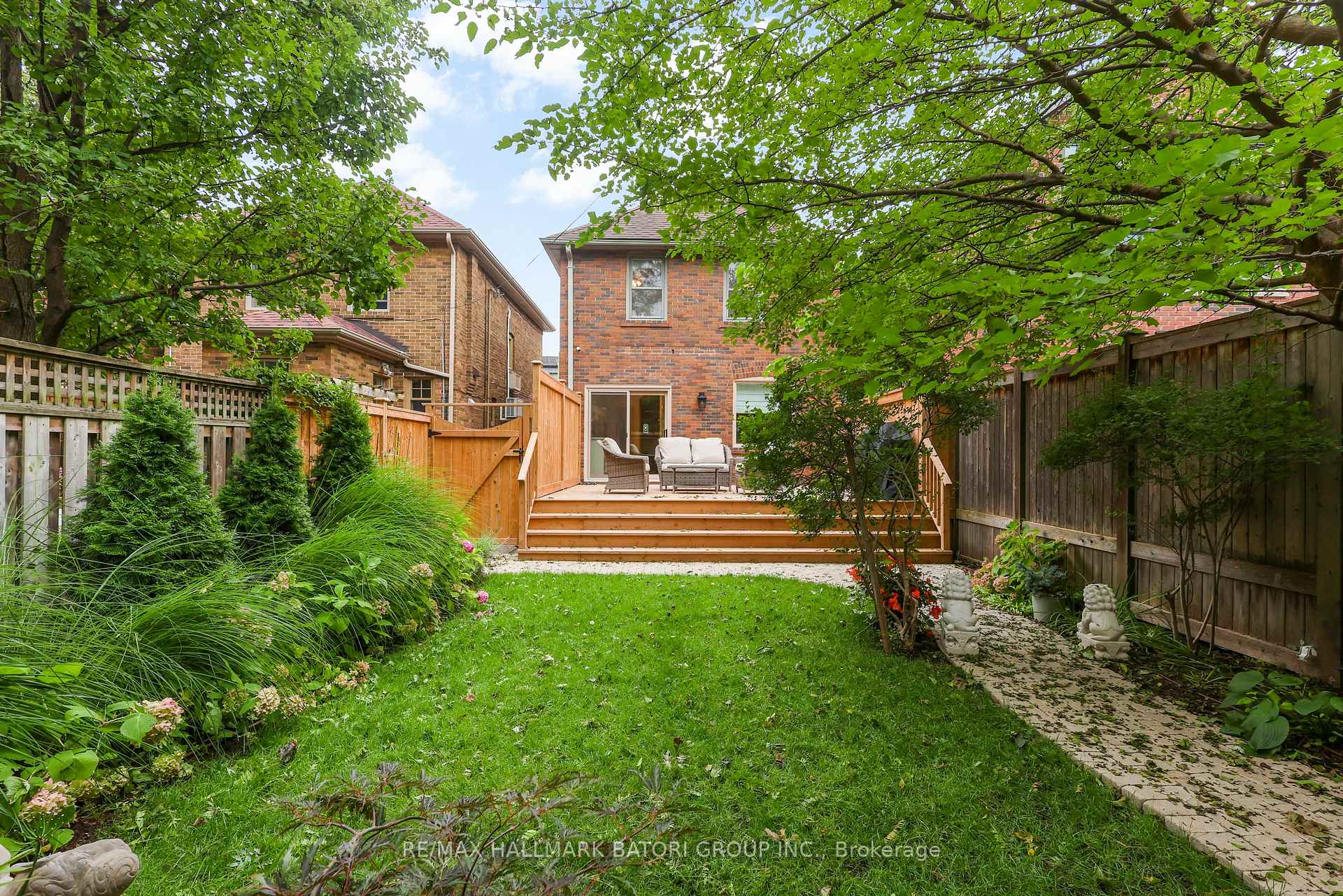 Photo 30 of 166 Old Orchard Grove, Toronto, Lawrence Park North — HOMEH