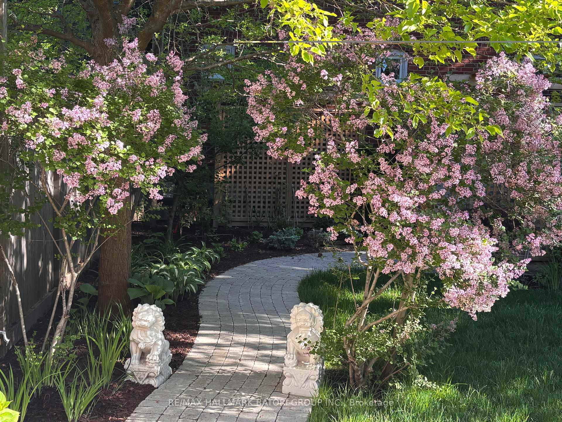 Photo 31 of 166 Old Orchard Grove, Toronto, Lawrence Park North — HOMEH